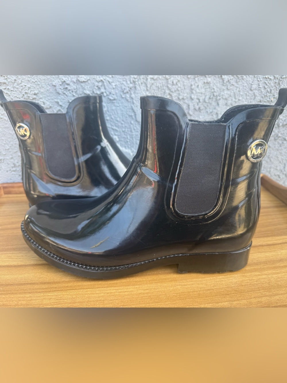 Michael Kors Black Glossy Rain Ankle Boots Size 8 - MK Fulton Waterproof - Picture 3 of 14